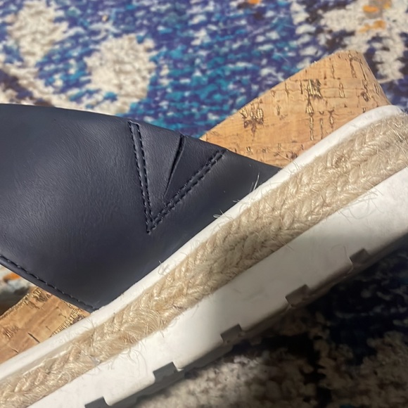 easy street - Maryann Women’s Black Slip-On Wedge Sandals | Size 8W - Picture 11 of 12